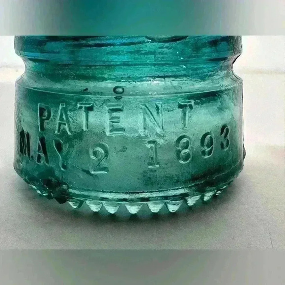 Hemingray No 12 Vintage Glass Electrical Insulator Green/Blue Patent May 2 1892 - Picture 3 of 6